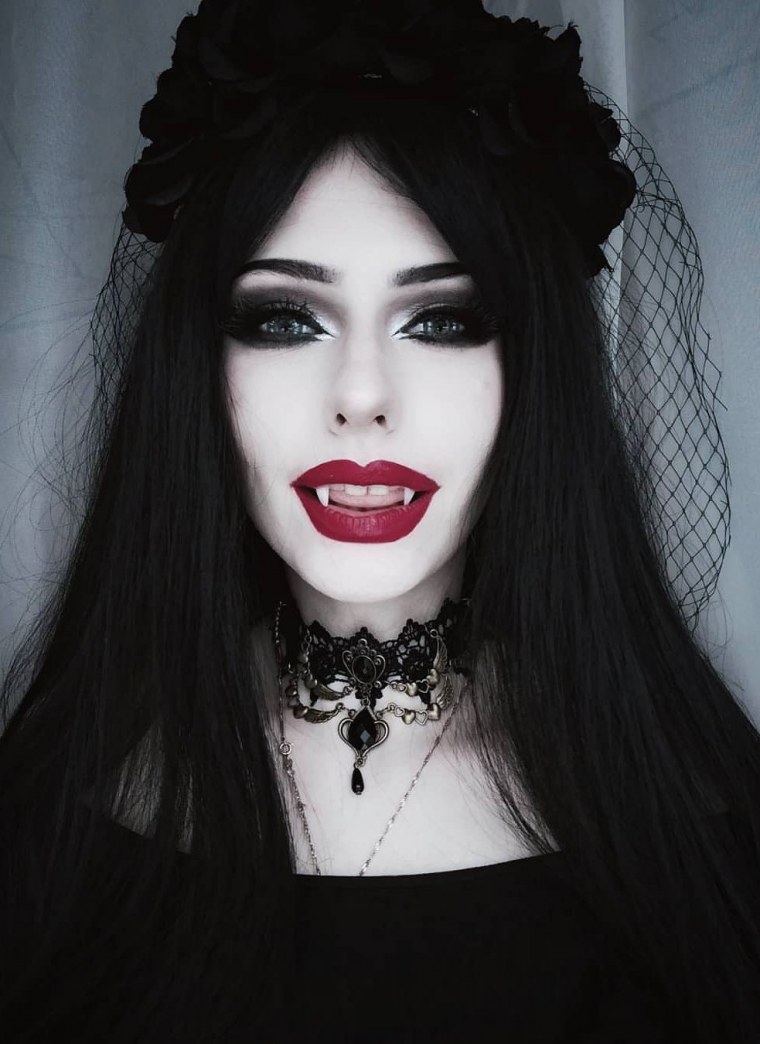 Девушки вампиры красивые