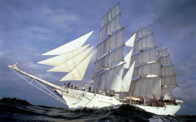 Баркентина из фильма в поисках капитана Гранта