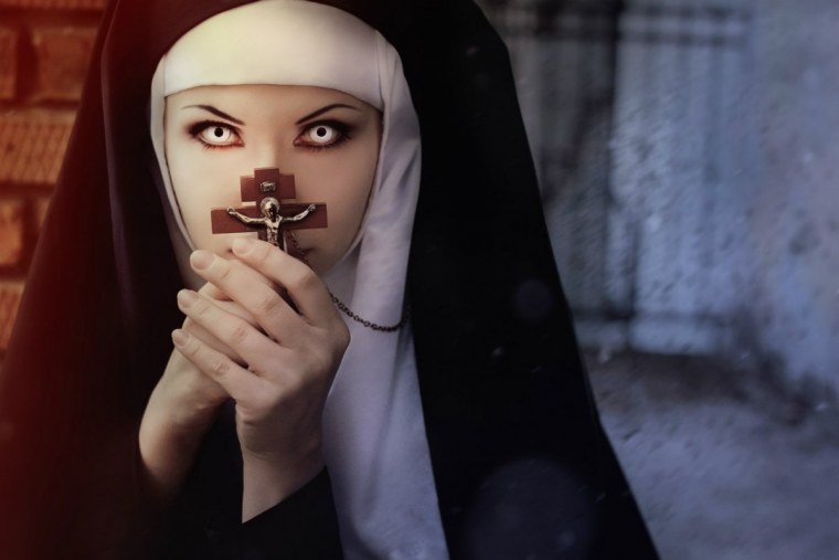 Крест Витч Хаус