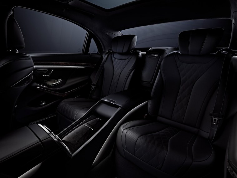 Черный салон Мерседес