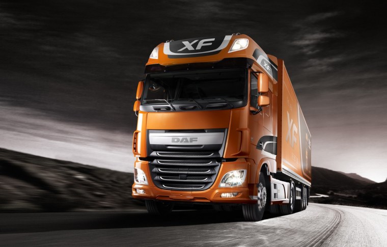 DAF XF 106 оранжевый