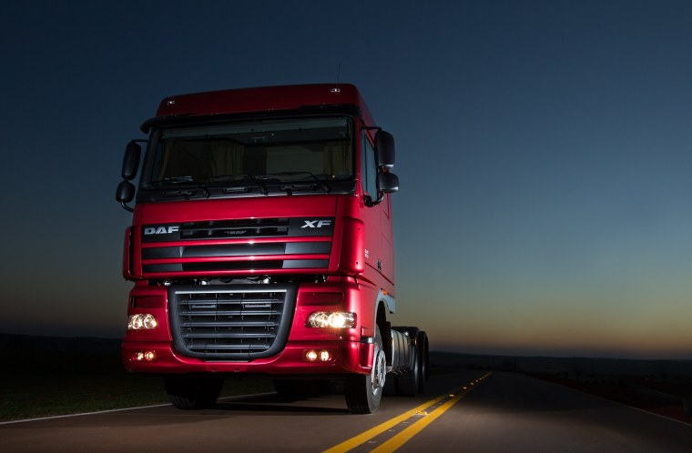 Грузовик Даф XF 105