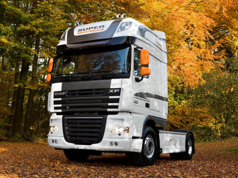 DAF XF 105 белый