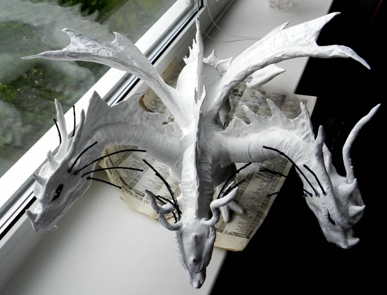 Дракон своими руками из подручных материалов