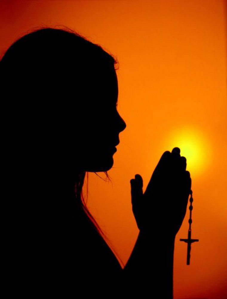 Молиться Богу