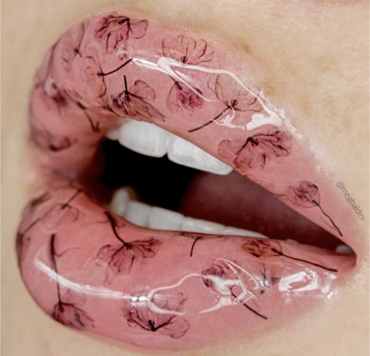 Губы Эстетика