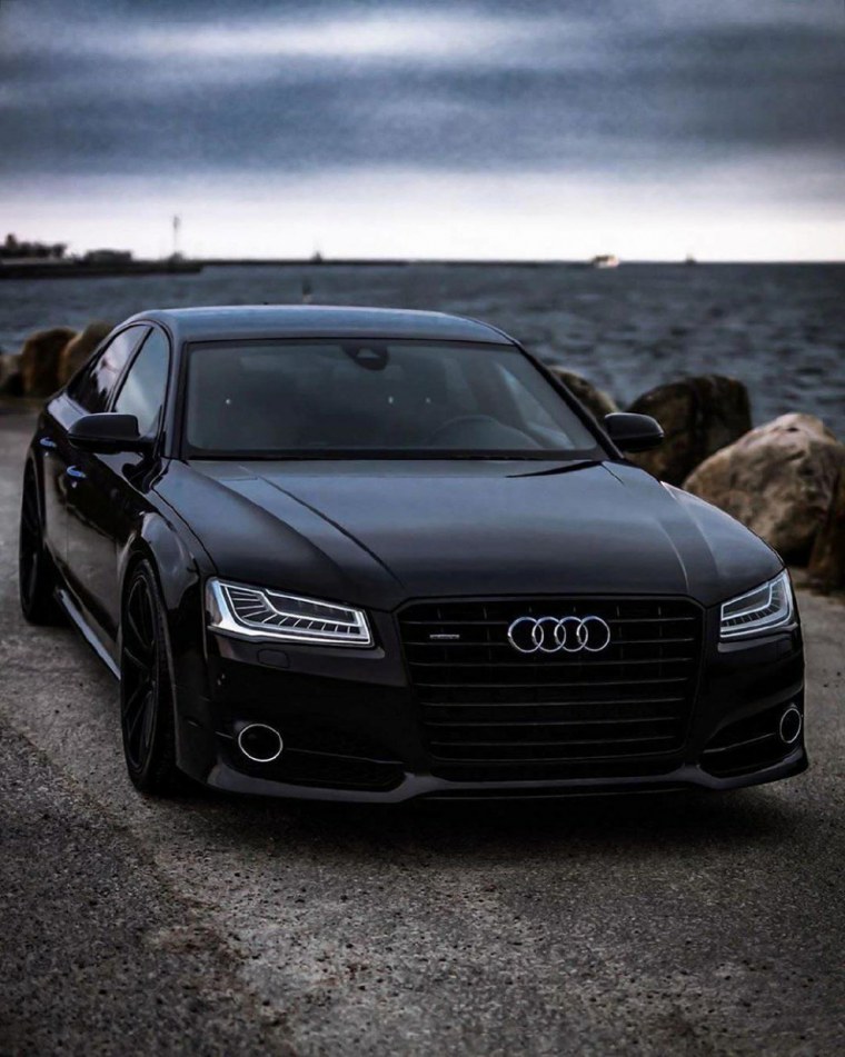 Ауди а8 черная