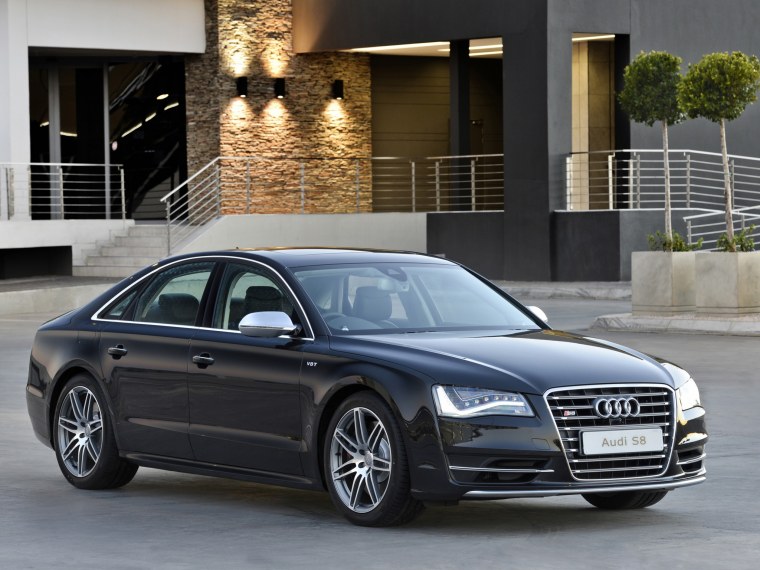 Audi s8 2012