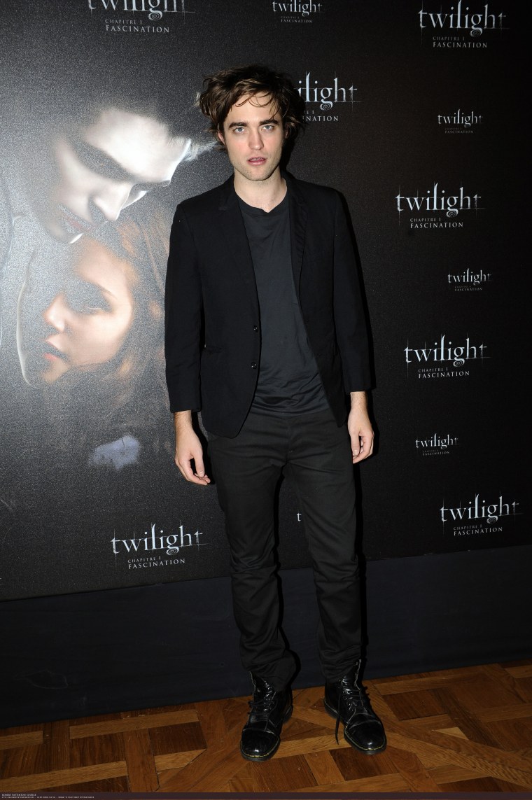 Роберт Паттинсон в спортивном костюме