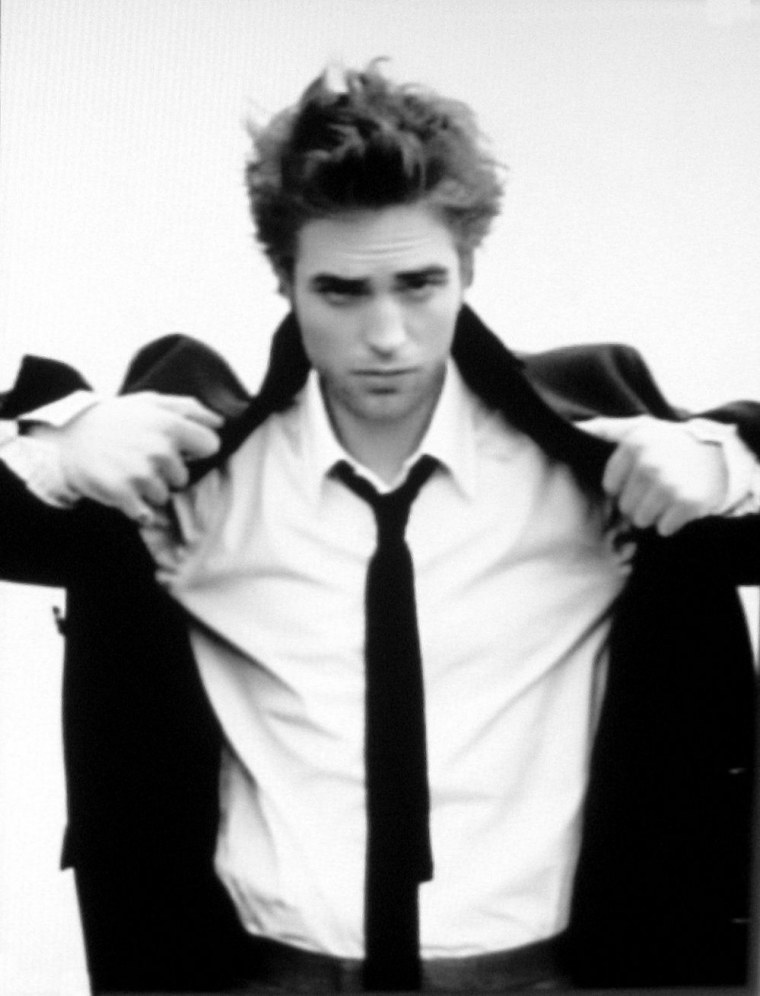 Роберт Паттинсон в полный рост