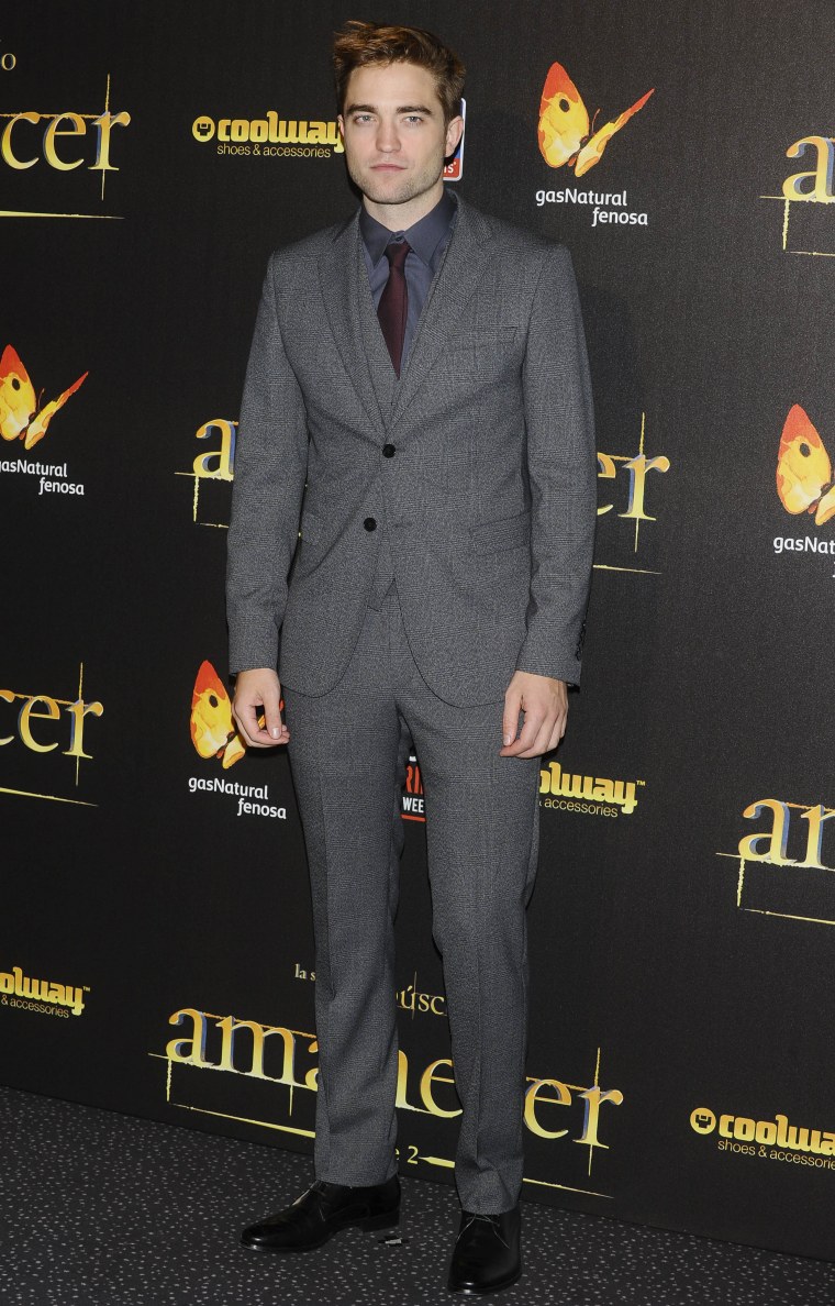 Роберт Паттинсон в костюме