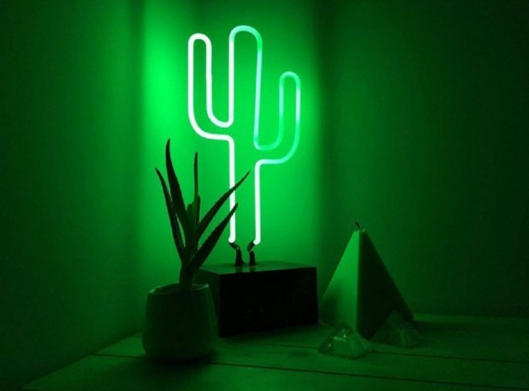 Лампа Аладдина в песке