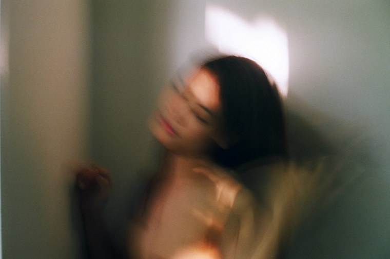 Размытое лицо девушки