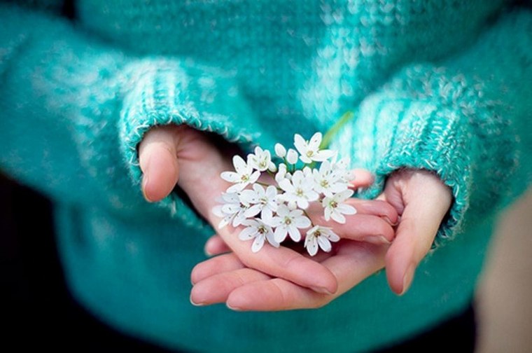 Цветок на руку.