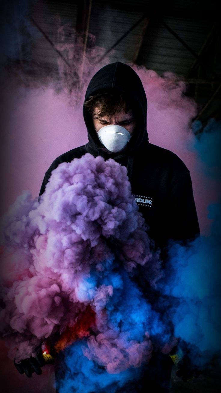 Человек в дыму