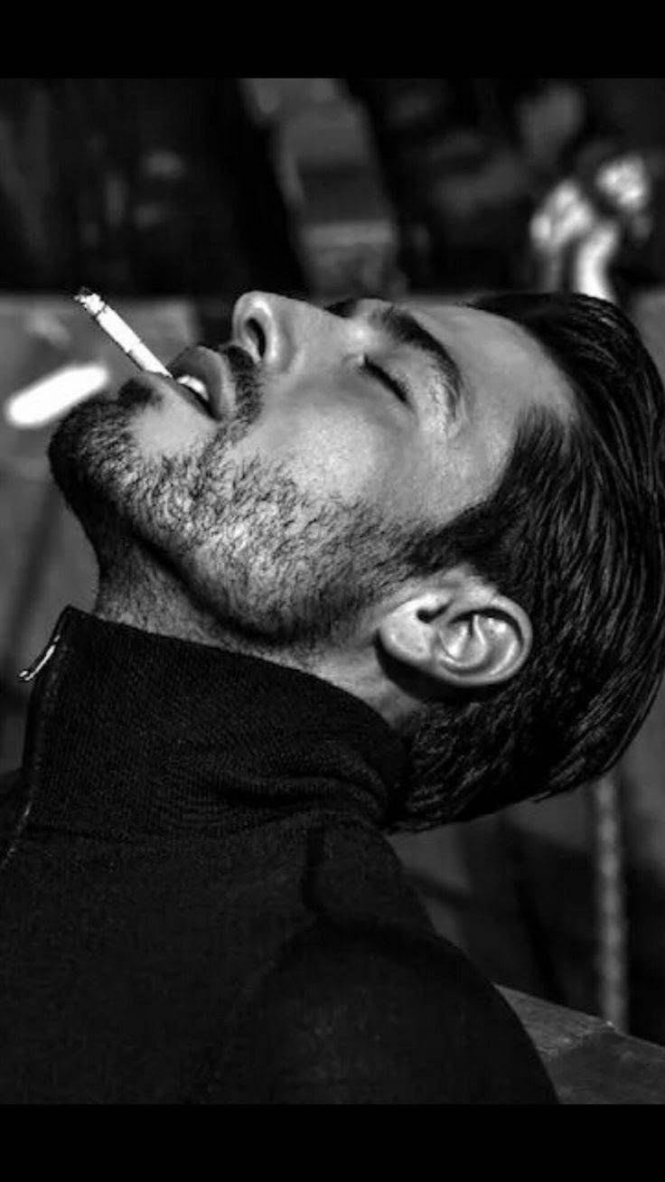 Парень с сигаретой