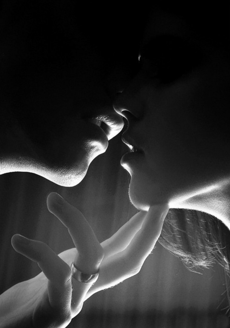 Чувственный поцелуй