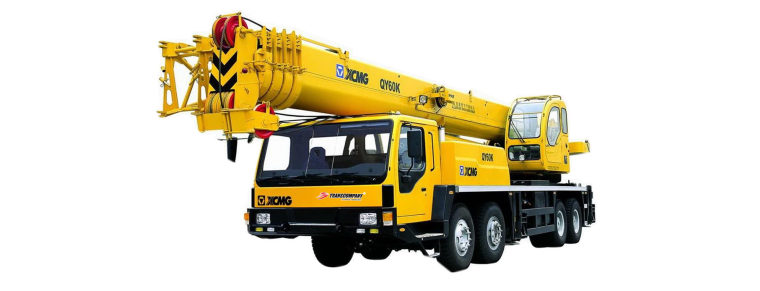 Автокран на белом фоне