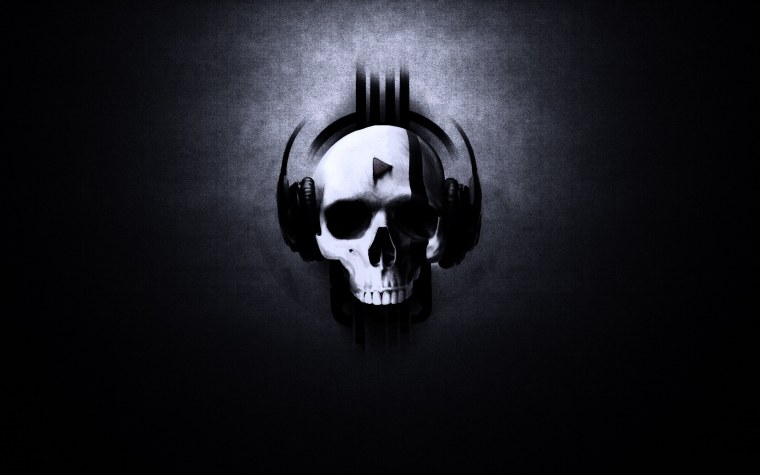 Череп с наушниками