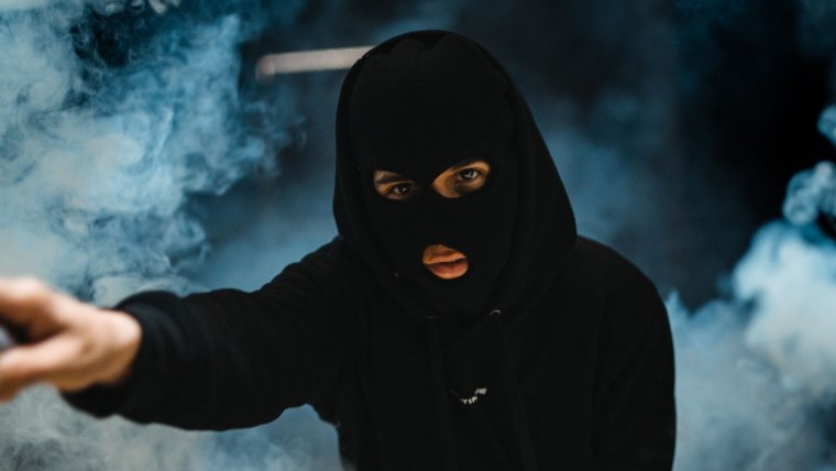 Человек в Балаклаве