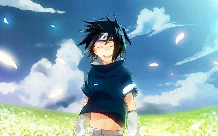 Саске Учиха улыбается