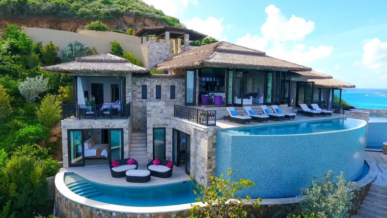 Дом на краю моря