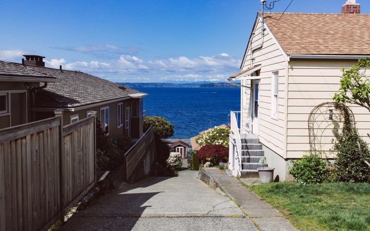 Домик у моря