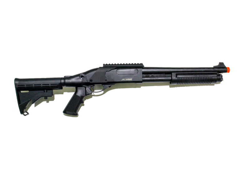 Дробовик на белом фоне