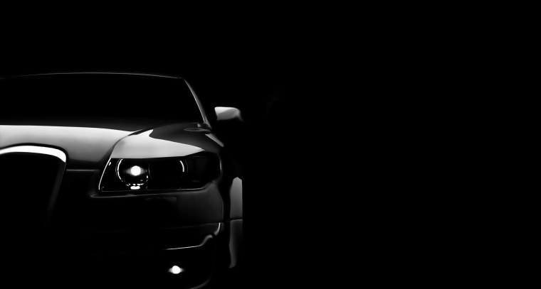 Черное авто на черном фоне