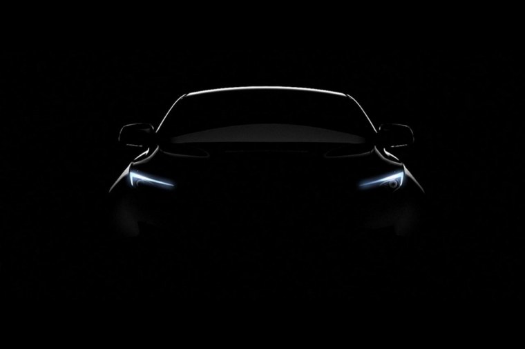 Автомобиль на черном фоне