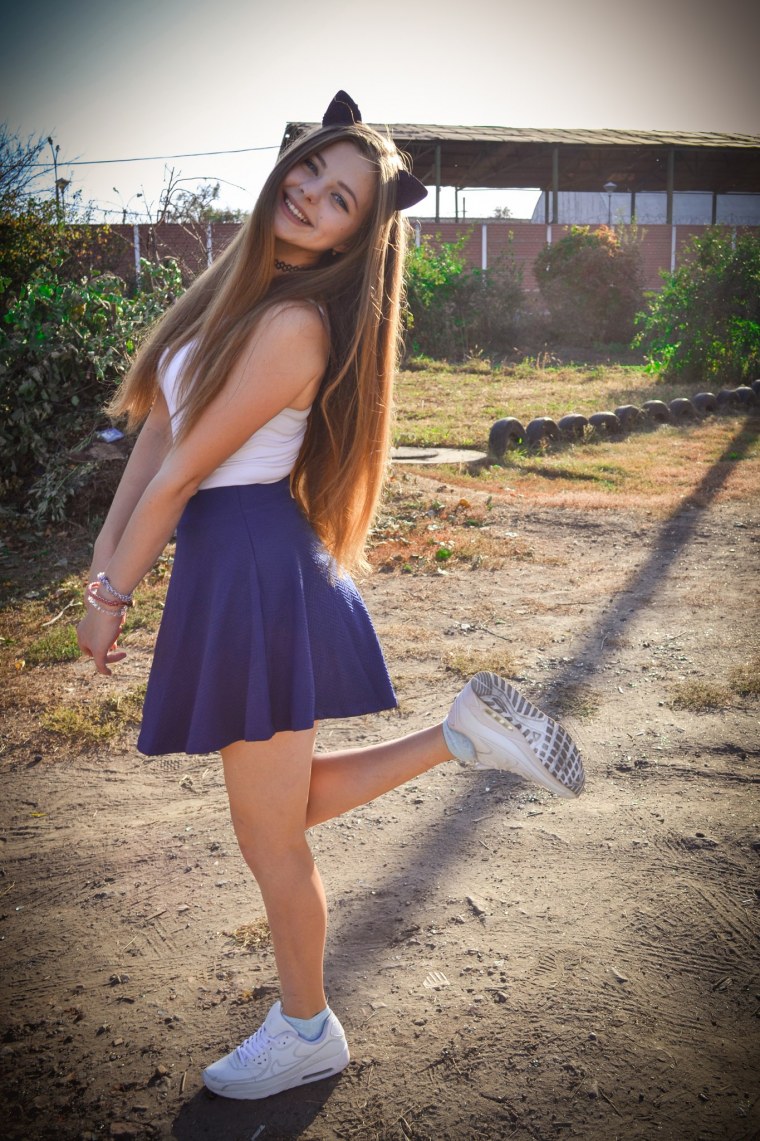 Милая девочка 14 лет