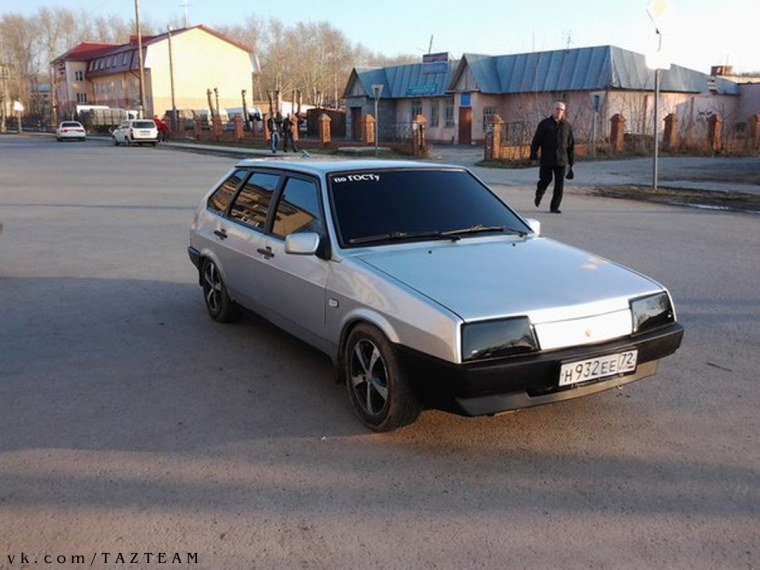 ВАЗ 21099 черная на ВОССЕНАХ