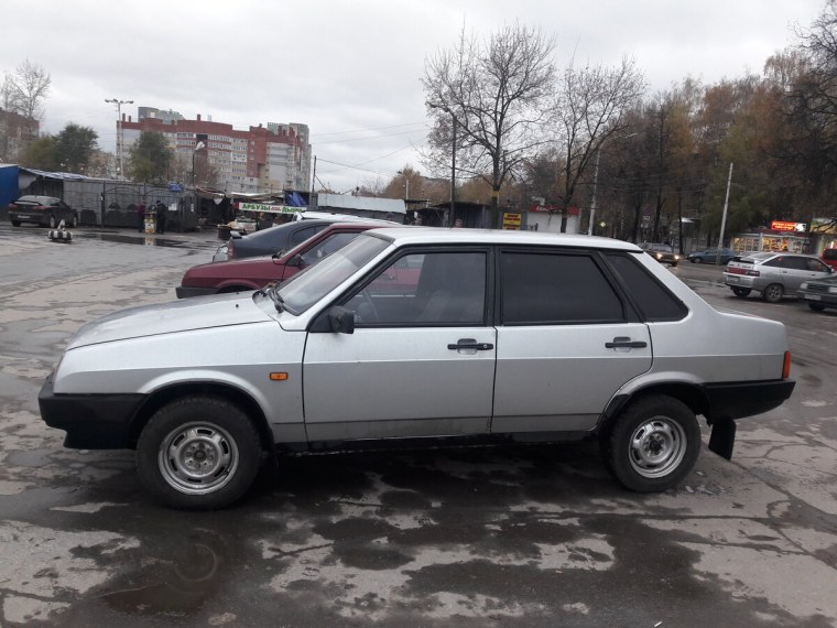 ВАЗ 2109 С черной крышей