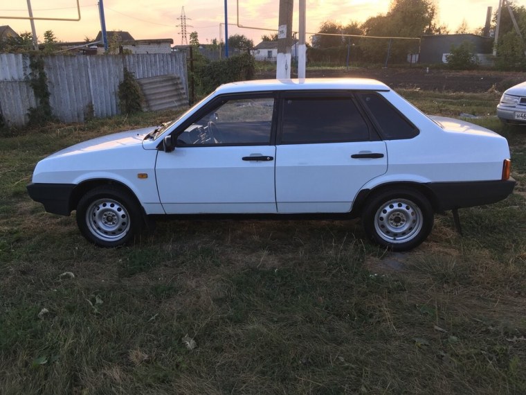 ВАЗ 21099 1 поколение