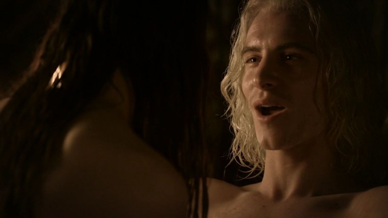 Джон Сноу и Эмилия Кларк постельная сцена