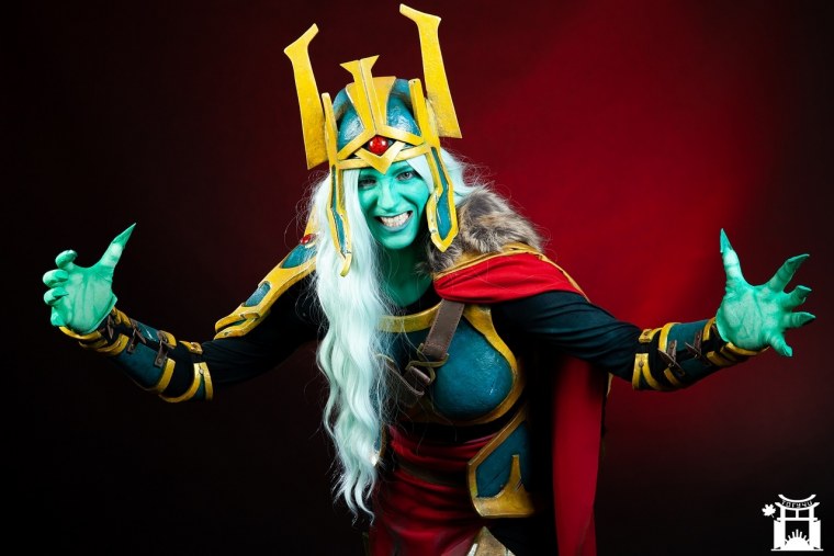 Косплей дота Wraith King 2