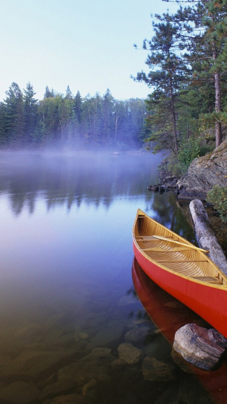 Лодка на озере