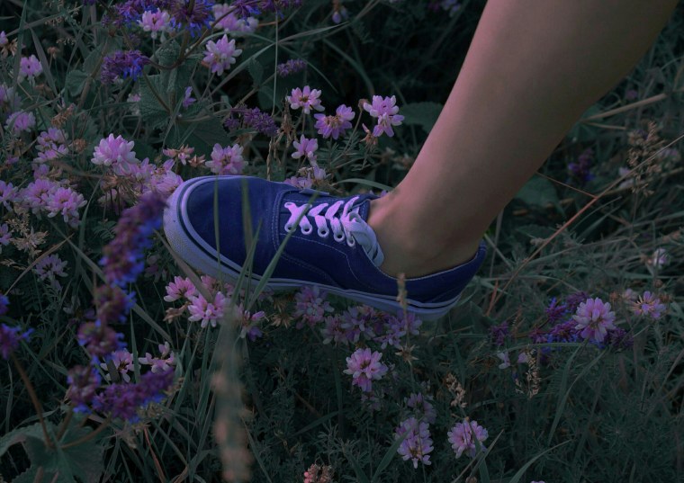 Фиолетовые кеды Эстетика