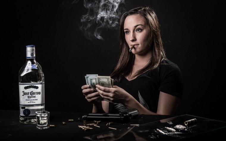 Красивые девушки и алкоголь