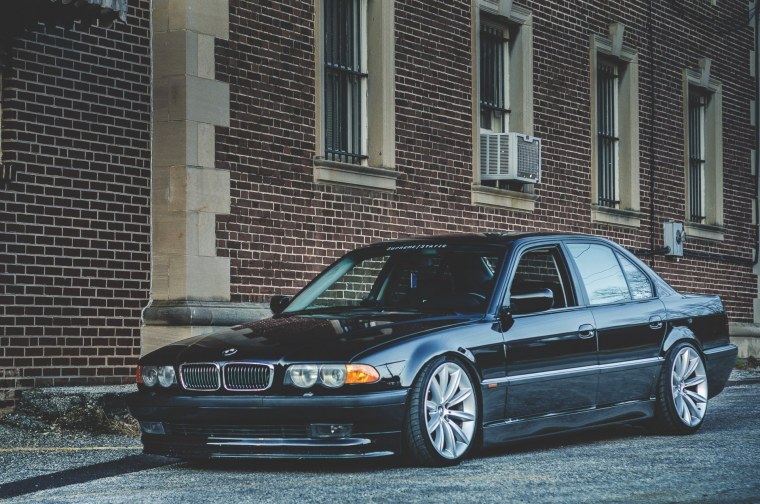 BMW 750il e38 черная