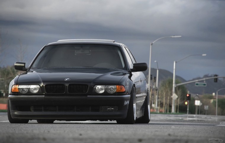 BMW 740 e38 бумер