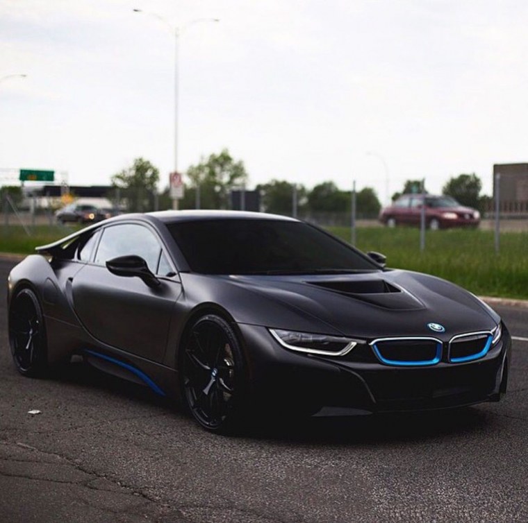 БМВ i8 черная
