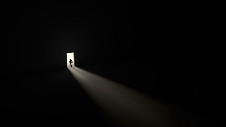 Свет в темной комнате