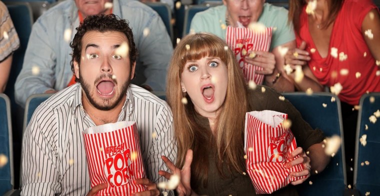 Кинозал с людьми