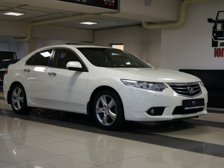 Honda Accord 2011 белый