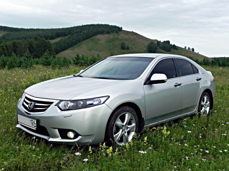Honda Accord 8 серебристый