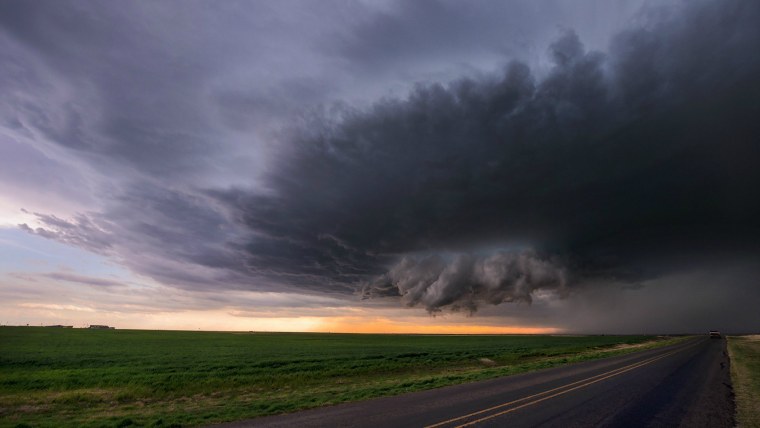 Надвигающиеся тучи