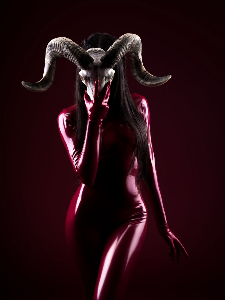 Женщина дьявол