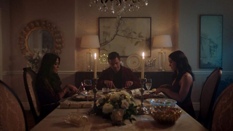 Ривердейл семья Лодж