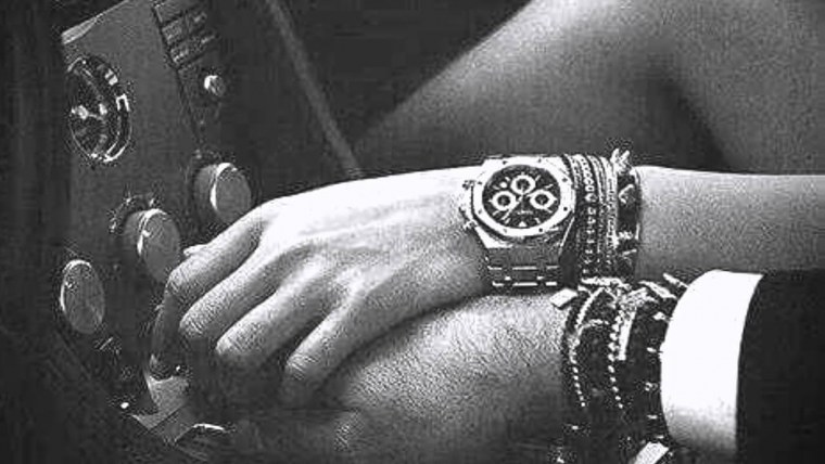 Влюбленные в машине